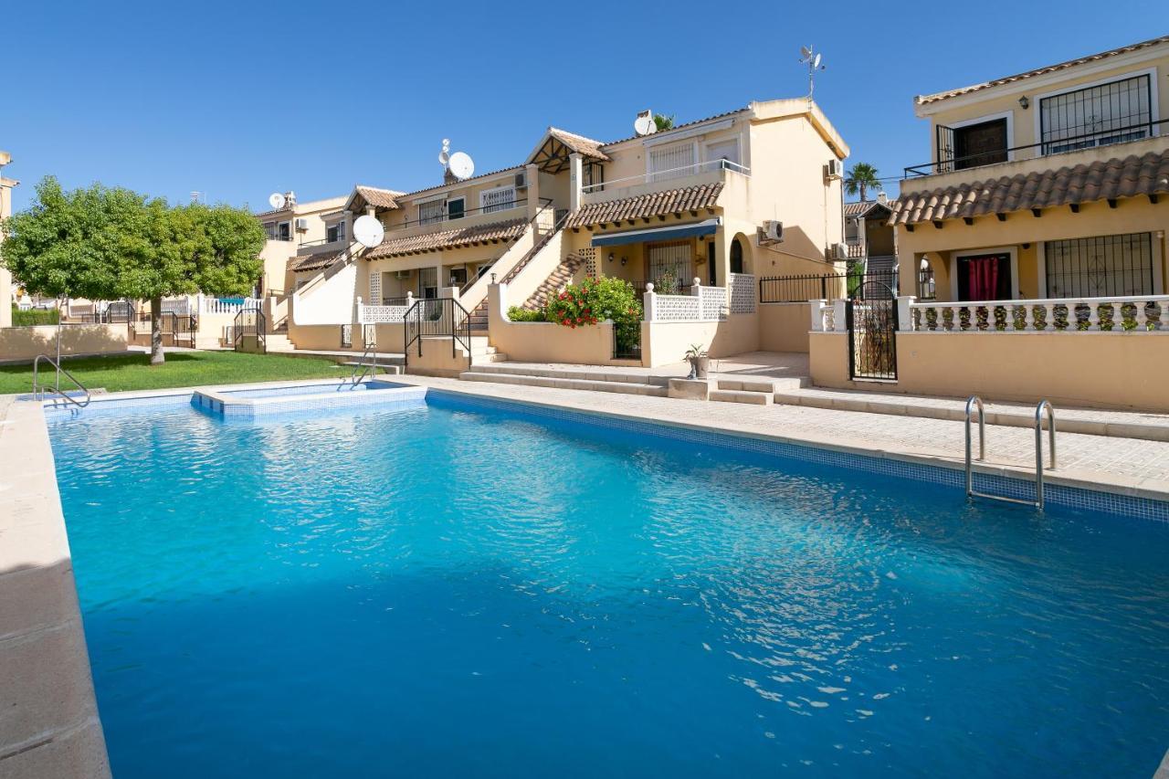 Heads 2 Holiday Homes Apartment วิลยามาร์ติน ภายนอก รูปภาพ